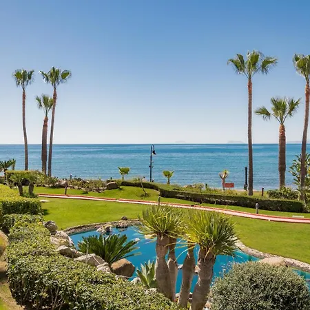 Apartment Golden Shore Seafront