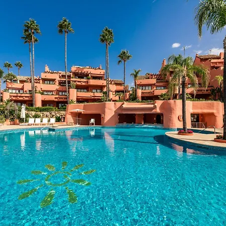 Golden Shore Seafront * Estepona