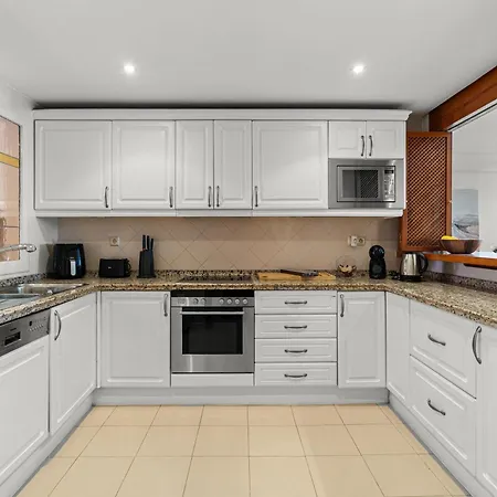 Apartment Golden Shore Seafront Estepona