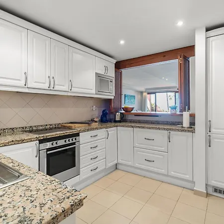 Apartment Golden Shore Seafront Estepona
